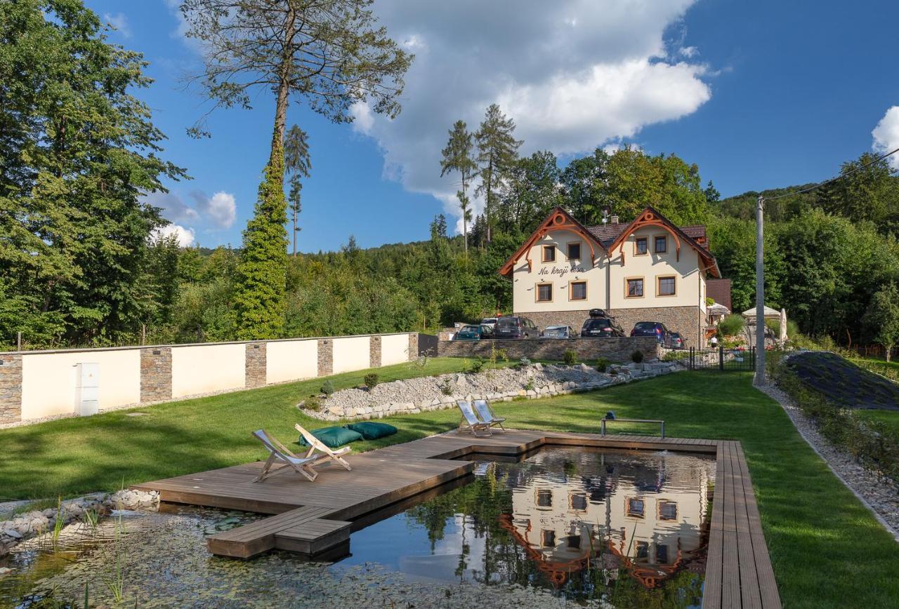Penzion Na Kraji Lesa Valašské Meziříčí Exteriör bild