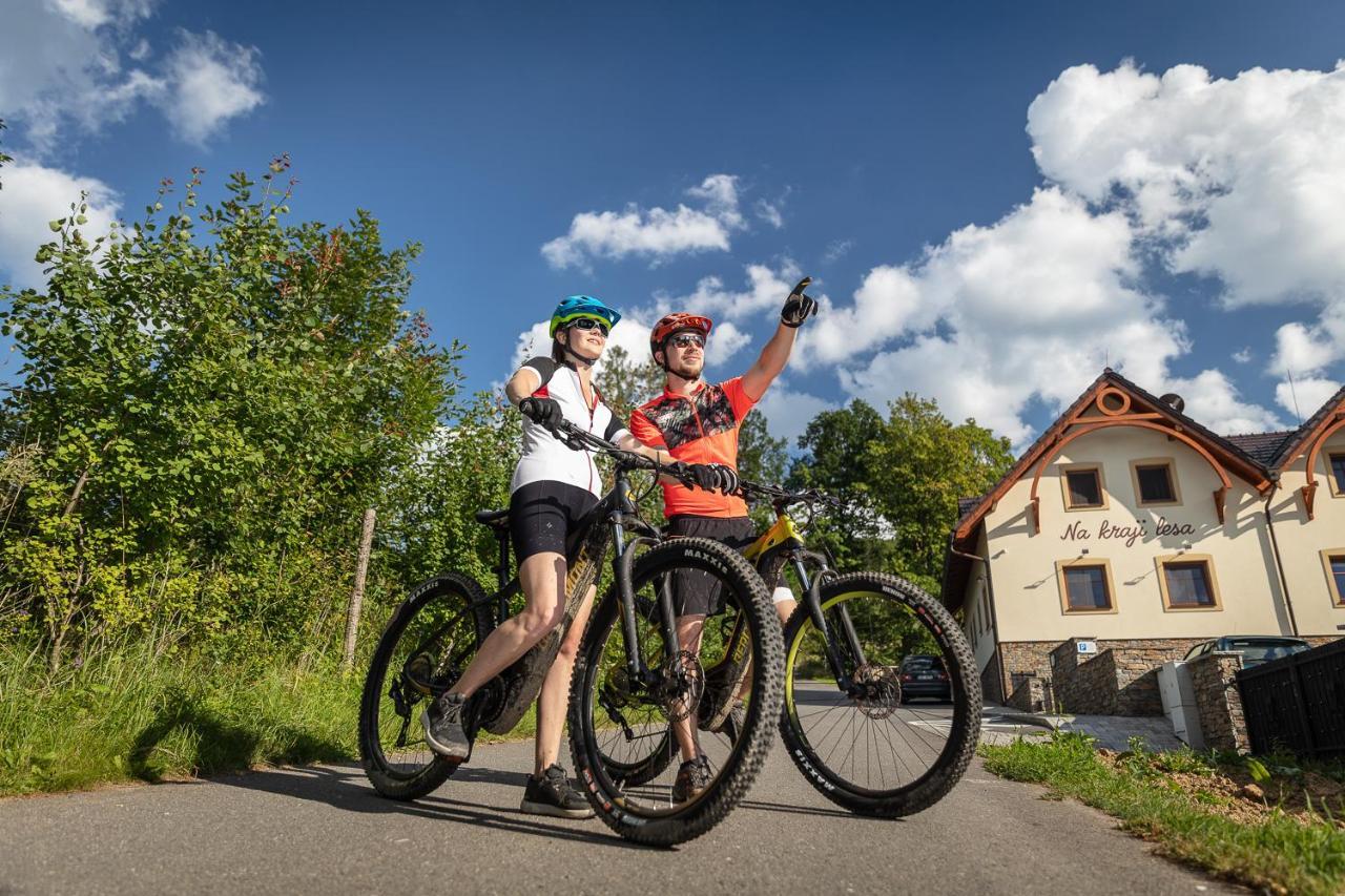 Penzion Na Kraji Lesa Valašské Meziříčí Exteriör bild