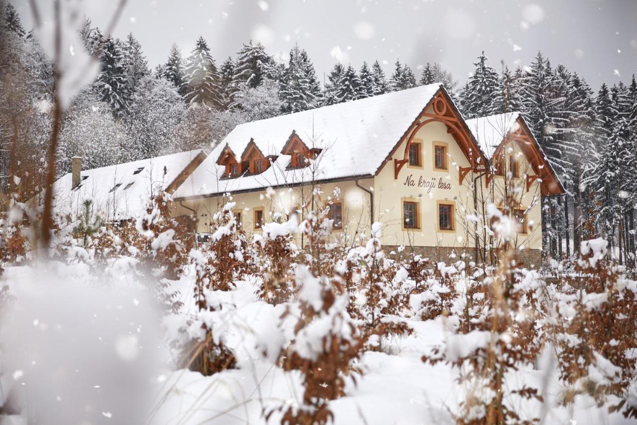 Penzion Na Kraji Lesa Valašské Meziříčí Exteriör bild
